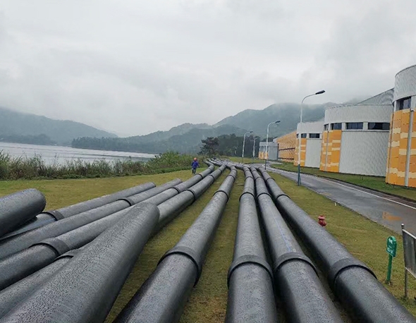 青青草大鸡巴管业助力农夫山泉水源地引水管道建设